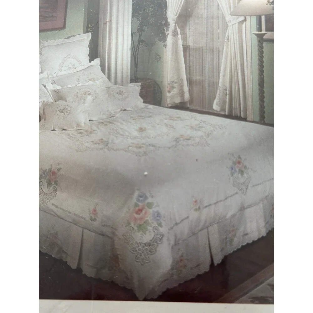 Victorian Rose Comfort Cover Cloth Set  NEW